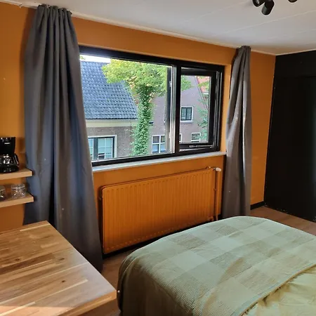 Aan De Burgwal